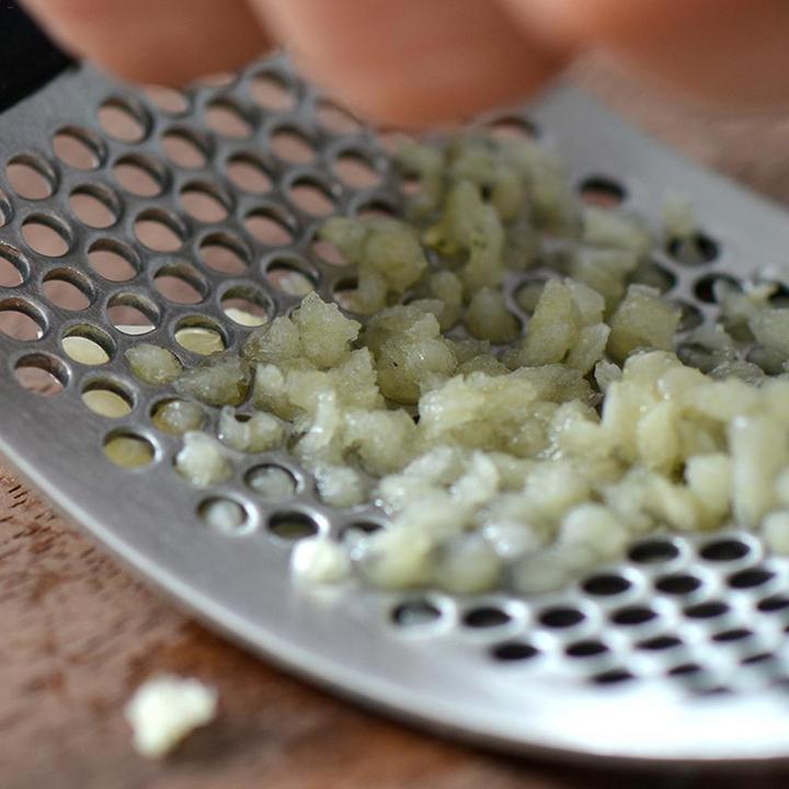 Chefs Recommended Garlic Press